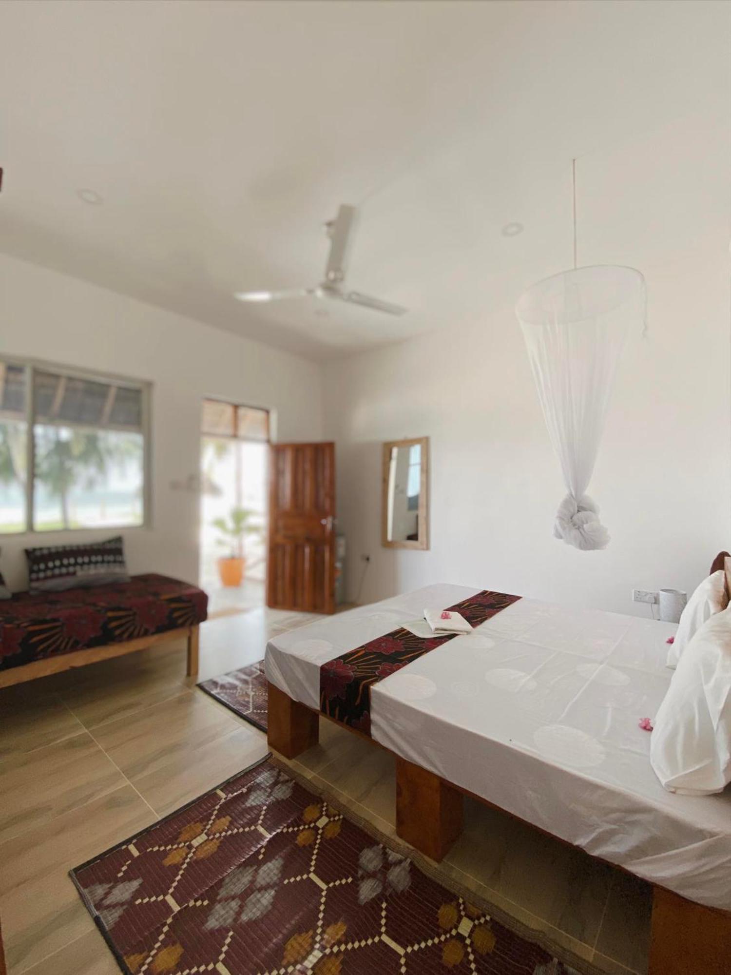 Mintaka Boutique Hotel ブウェワウ エクステリア 写真