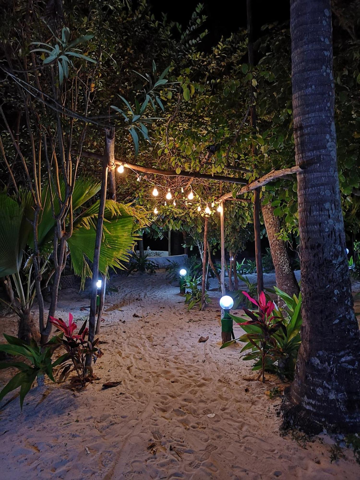 Mintaka Boutique Hotel ブウェワウ エクステリア 写真